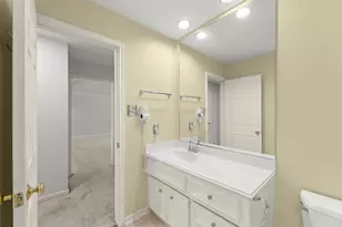 14 Sterling Ct, Sugar Land, TX 77479 - Photo 31