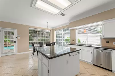 14 Sterling Court, Sugar Land, TX 77479 - Photo 9