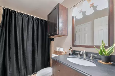 182 April Point Drive N, Conroe, TX 77356 - Photo 9