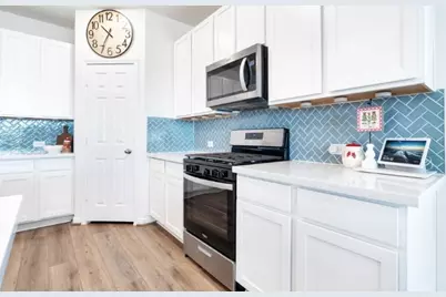 805 Allana Lane, Alvin, TX 77511 - Photo 9