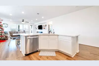 805 Allana Lane, Alvin, TX 77511 - Photo 11