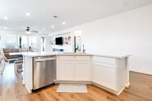 805 Allana Ln, Alvin, TX 77511 - Photo 11