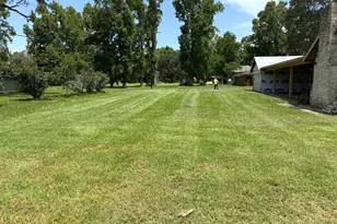 221 Tebo St, Ames, TX 77575 - Photo 3