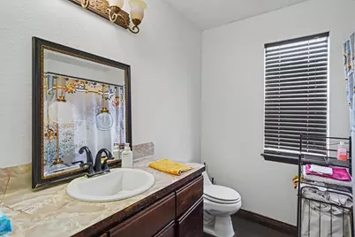 423 S 4th Street, La Porte, TX 77571 - Photo 11