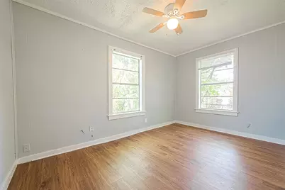 4810 Carmen Street, Houston, TX 77033 - Photo 5
