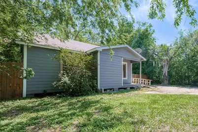 4810 Carmen Street, Houston, TX 77033 - Photo 3