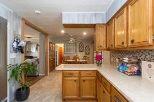 204 S Mattson St, West Columbia, TX 77486 - Photo 9