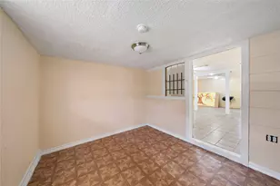5639 Overdale St, Houston, TX 77033 - Photo 13