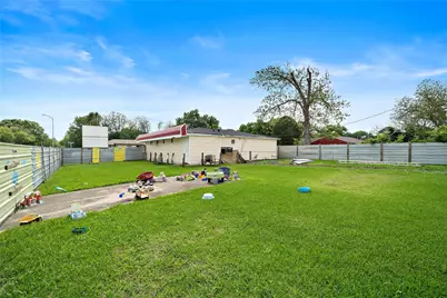 5639 Overdale Street, Houston, TX 77033 - Photo 19