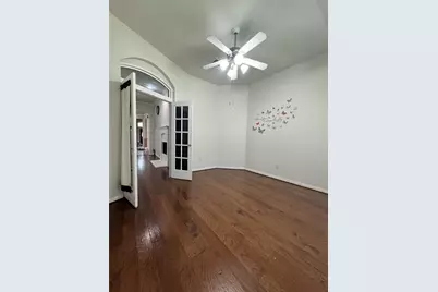 11931 Green Colling Park Drive, Houston, TX 77047 - Photo 9