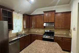 11931 Green Colling Park Dr, Houston, TX 77047 - Photo 5