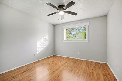 16923 Blackhawk Boulevard, Friendswood, TX 77546 - Photo 13