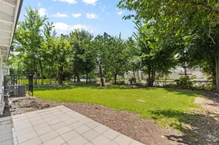 4838 Van Fleet St, Houston, TX 77033 - Photo 17