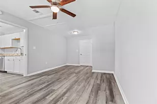 4838 Van Fleet St, Houston, TX 77033 - Photo 13