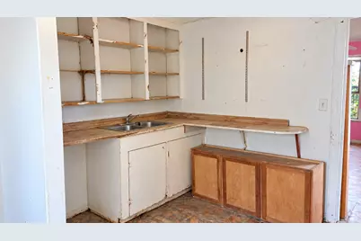 720 N Avenue B, Freeport, TX 77541 - Photo 27