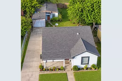 720 N Avenue B, Freeport, TX 77541 - Photo 17