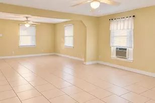 720 N Avenue B, Freeport, TX 77541 - Photo 5
