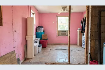 720 N Avenue B, Freeport, TX 77541 - Photo 23