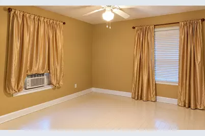 720 N Avenue B, Freeport, TX 77541 - Photo 11