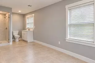 720 N Avenue B, Freeport, TX 77541 - Photo 25