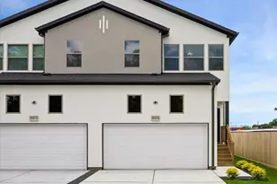 2337 N Austin Ave, Pearland, TX 77581 - Photo 1