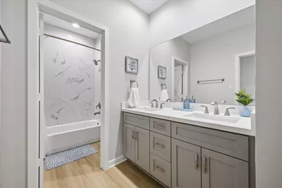 2337 N Austin Avenue #B, Pearland, TX 77581 - Photo 11