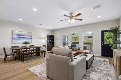 2337 N Austin Avenue #B, Pearland, TX 77581 - Photo 3