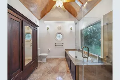 2111 Diane Street, Pinehurst, TX 77362 - Photo 11