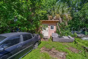 320 Eichwurzel Ln, Houston, TX 77009 - Photo 17