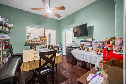 320 Eichwurzel Lane, Houston, TX 77009 - Photo 9