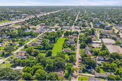 320 Eichwurzel Lane, Houston, TX 77009 - Photo 23