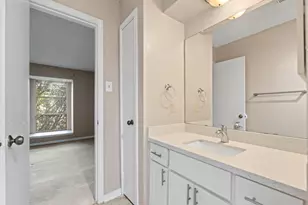 7939 Kendalia Dr, Houston, TX 77036 - Photo 29