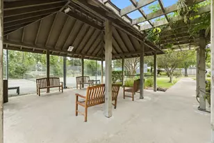 7939 Kendalia Dr, Houston, TX 77036 - Photo 47