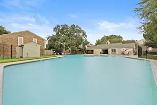 7939 Kendalia Dr, Houston, TX 77036 - Photo 45