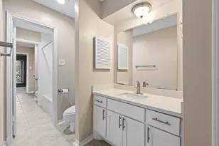 7939 Kendalia Dr, Houston, TX 77036 - Photo 31