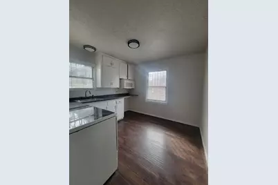 5318 Chennault Road, Houston, TX 77033 - Photo 7