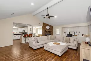 1314 Wexford Dr, Deer Park, TX 77536 - Photo 3