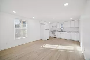 711 E 32nd St, Houston, TX 77022 - Photo 5
