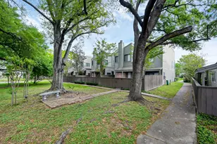 11703 Lakeside Pl Dr, Houston, TX 77077 - Photo 3