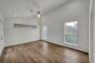 11703 Lakeside Pl Dr, Houston, TX 77077 - Photo 15