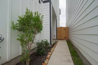 8928 Covenant Place, Houston, TX 77055 - Photo 3