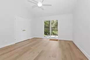 147 E Pathfinders Cir, The Woodlands, TX 77381 - Photo 35