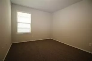 323 Pecos Dr, Huntsville, TX 77340 - Photo 17