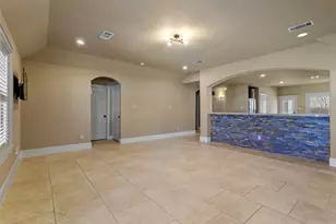 108 Harbour Town Dr, Conroe, TX 77356 - Photo 3
