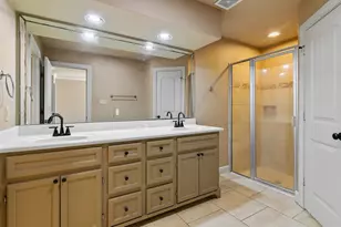 108 Harbour Town Dr, Conroe, TX 77356 - Photo 11