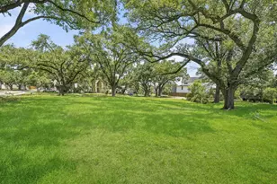 4827 Braesvalley Dr, Houston, TX 77096 - Photo 1