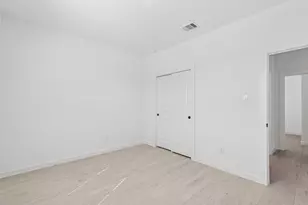 410 Monarch Trl, Huntsville, TX 77340 - Photo 13