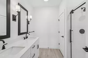 410 Monarch Trl, Huntsville, TX 77340 - Photo 9