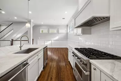 419 W 16th Street #B, Houston, TX 77008 - Photo 11