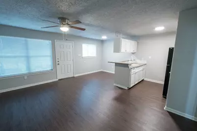 6519 Sloan #8, Houston, TX 77087 - Photo 1
